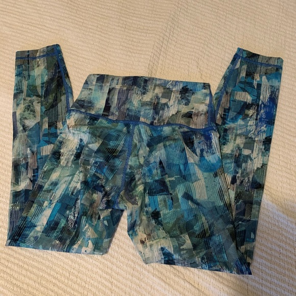 Lululemon Wonder under High size 4 - Picture 2 of 4